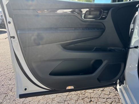 New 2026 Honda Odyssey Touring image 12