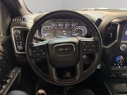 Used 2022 GMC Sierra 2500 AT4 w/ Gooseneck/5TH Wheel Package AWD/4WD image 9
