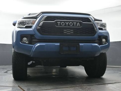Used 2019 Toyota Tacoma TRD Sport AWD/4WD image 30