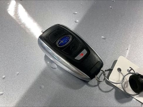 Used 2025 Subaru Outback Premium AWD/4WD image 11