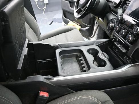 Used 2019 RAM 1500 Big Horn AWD/4WD image 39