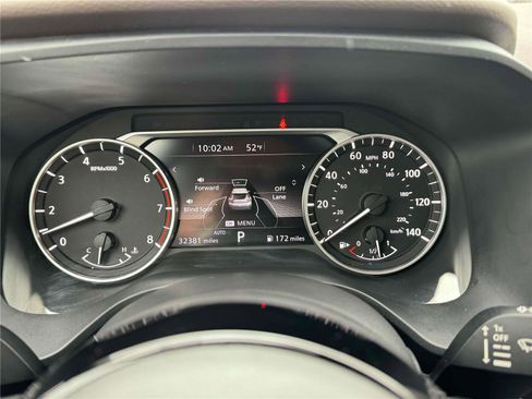 Used 2022 Nissan Rogue SV image 29