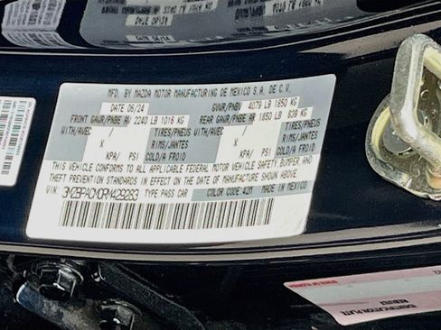 Used 2024 MAZDA MAZDA3 s FWD image 32