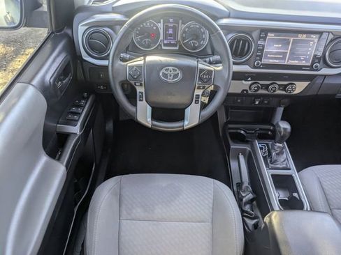 Used 2020 Toyota Tacoma SR5 image 12