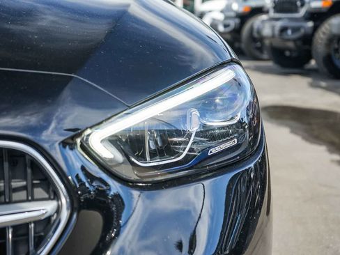 Used 2025 Mercedes-Benz C 300 4MATIC Sedan image 8