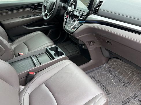 Used 2024 Honda Odyssey Touring image 17
