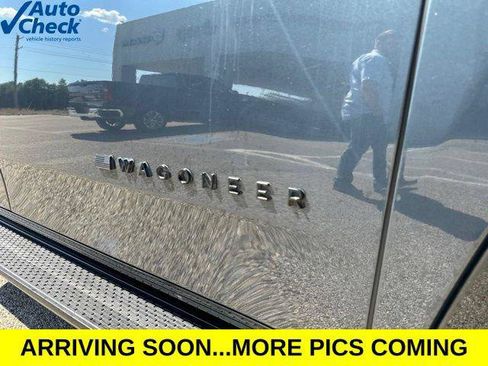 Certified 2024 Jeep Wagoneer Series II AWD/4WD image 59