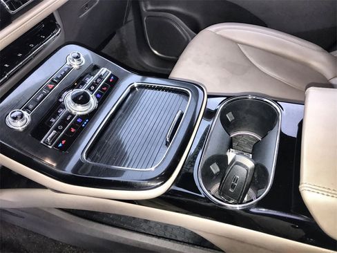 Used 2022 Lincoln Nautilus Reserve image 21