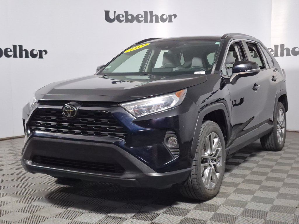 Used 2019 Toyota RAV4 XLE Premium w/ Cold Weather Package AWD/4WD image 3