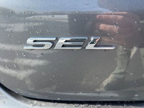 Certified 2022 Ford Edge SEL w/ Convenience Package image 40