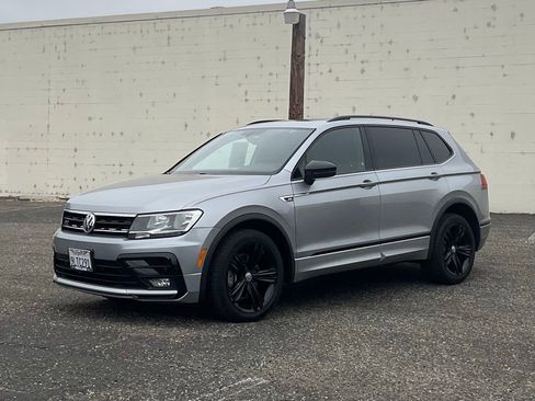 Used 2019 Volkswagen Tiguan SEL Premium R-Line image 2