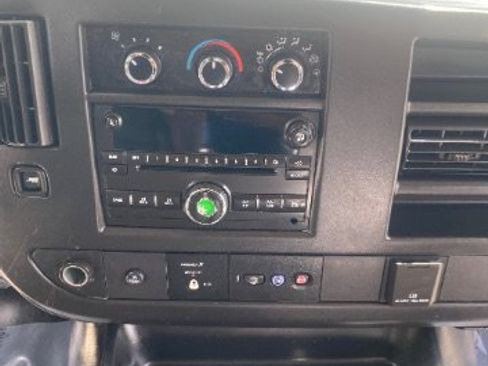 Used 2016 Chevrolet Express 3500 LS RWD image 17