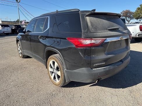 Used 2020 Chevrolet Traverse LT w/ LT Premium Package image 7