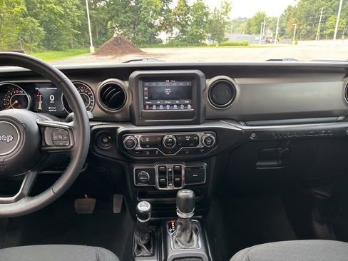 Used 2021 Jeep Wrangler Unlimited Sport image 29