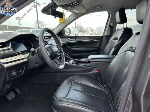 Used 2023 Jeep Grand Cherokee L Limited w/ Luxury Tech Group II AWD/4WD image 14