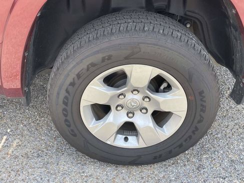Used 2025 RAM 1500 Big Horn AWD/4WD image 9