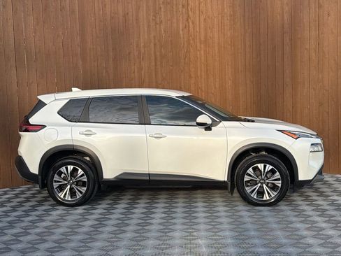 Used 2023 Nissan Rogue SV image 16