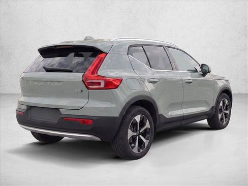 Used 2023 Volvo XC40 B5 Plus w/ Driver Assist Package AWD/4WD image 7