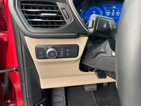 Used 2021 Ford Escape Titanium w/ Class II Trailer Tow Package image 12