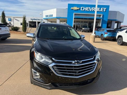 Used 2020 Chevrolet Equinox Premier FWD image 2