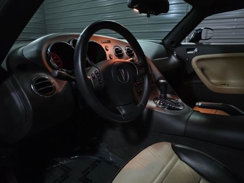 Used 2009 Pontiac Solstice Convertible w/ Premium Package RWD image 14