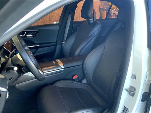 Used 2024 Mercedes-Benz C 300 4MATIC Sedan image 7