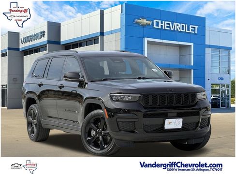 Used 2022 Jeep Grand Cherokee L Laredo image 1