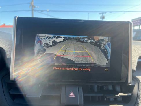 Used 2025 Toyota RAV4 XLE image 17