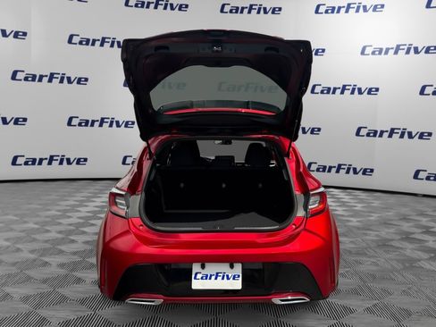 Used 2022 Toyota Corolla SE w/ SE Preferred Package FWD image 9