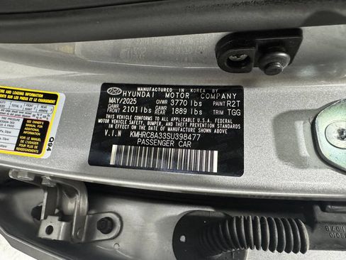 Used 2025 Hyundai Venue SEL FWD image 36