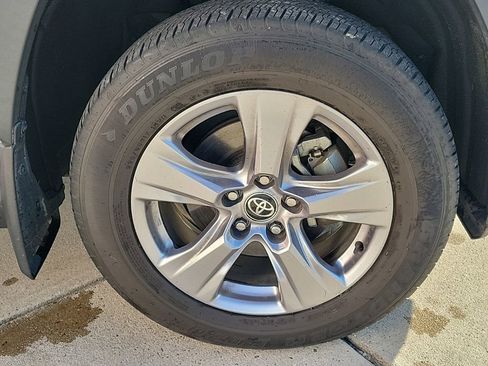 Used 2023 Toyota RAV4 XLE image 9