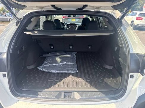 Used 2024 Subaru Outback Limited XT AWD/4WD image 11