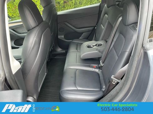 Used 2022 Tesla Model Y Performance image 40