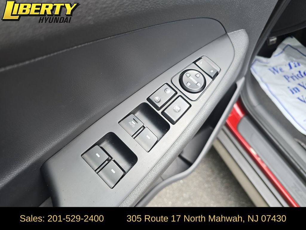 Used 2018 Hyundai Tucson SEL Plus AWD/4WD image 12