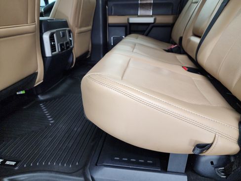 Used 2022 Ford F250 Lariat w/ Tremor Off-Road Package image 31