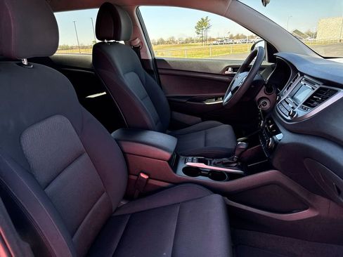 Used 2017 Hyundai Tucson SE image 23