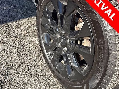 Used 2022 Kia Carnival SX Prestige image 7