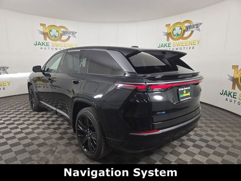 Used 2024 Jeep Wagoneer Launch Edition image 7