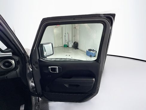 Used 2023 Jeep Wrangler Sahara w/ Cold Weather Group image 31