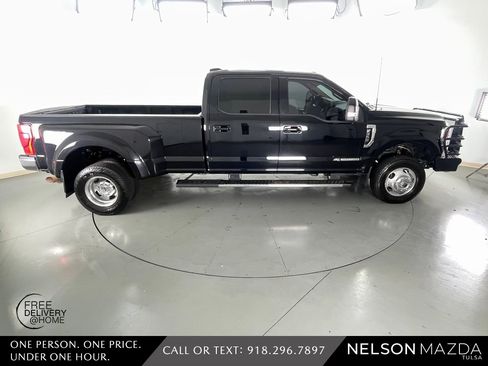 Used 2022 Ford F350 Lariat w/ Lariat Value Package image 5