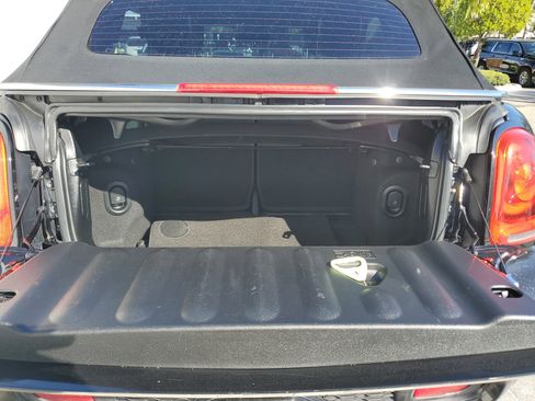 Used 2016 MINI Cooper S image 9