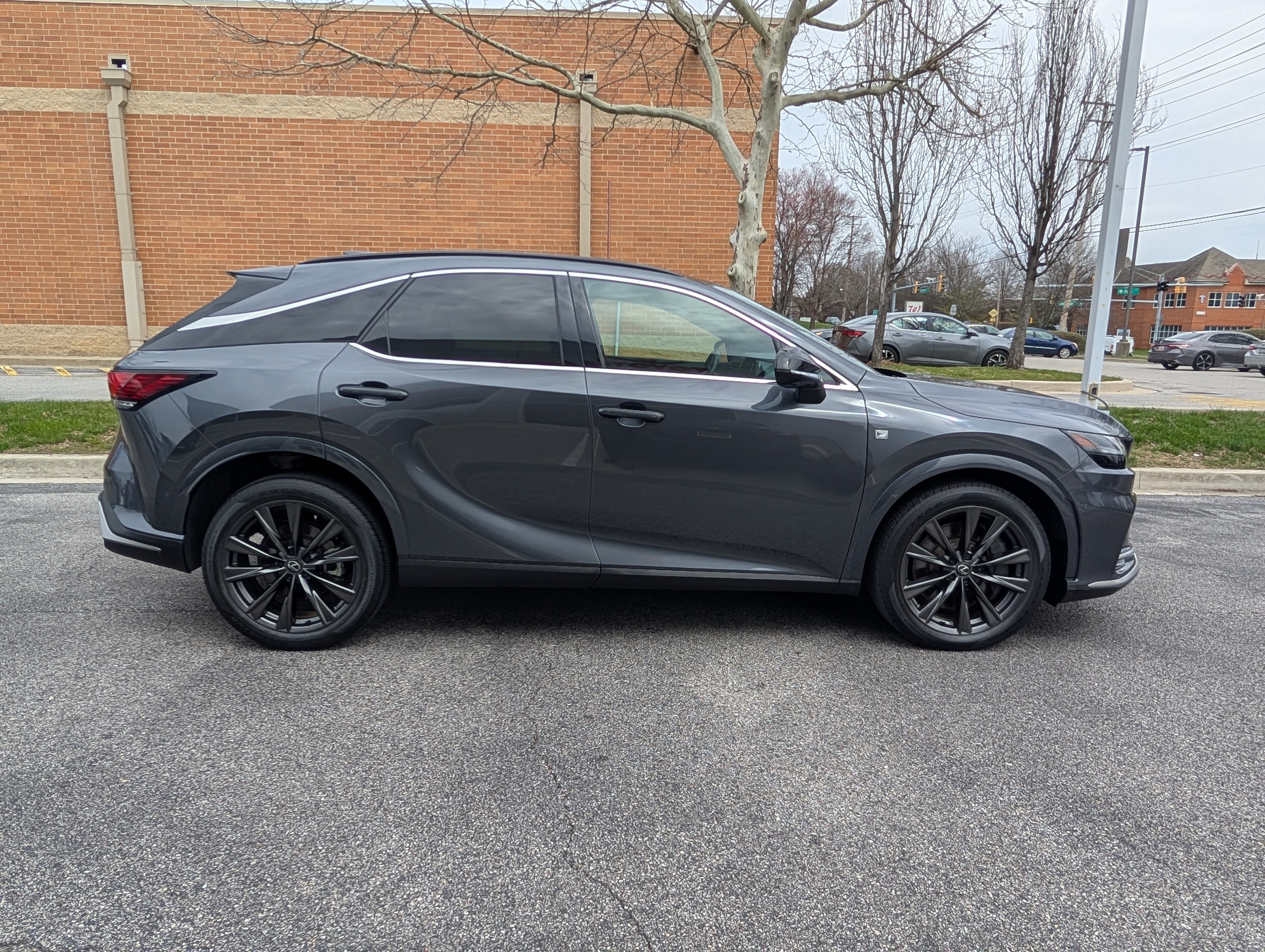 Used 2024 Lexus RX 350 F Sport w/ Convenience Package AWD/4WD image 2