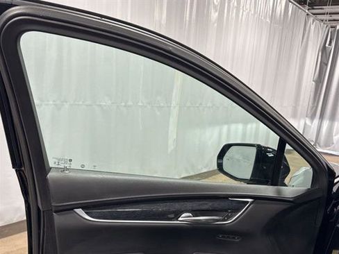 Used 2022 Cadillac XT5 Premium Luxury w/ LPO, Radiant Package image 13