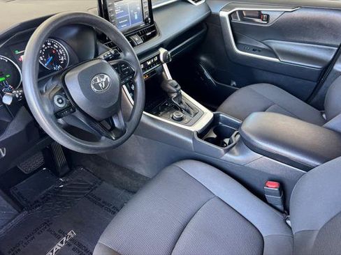Certified 2020 Toyota RAV4 LE w/ Carpet Mat Package AWD/4WD image 11