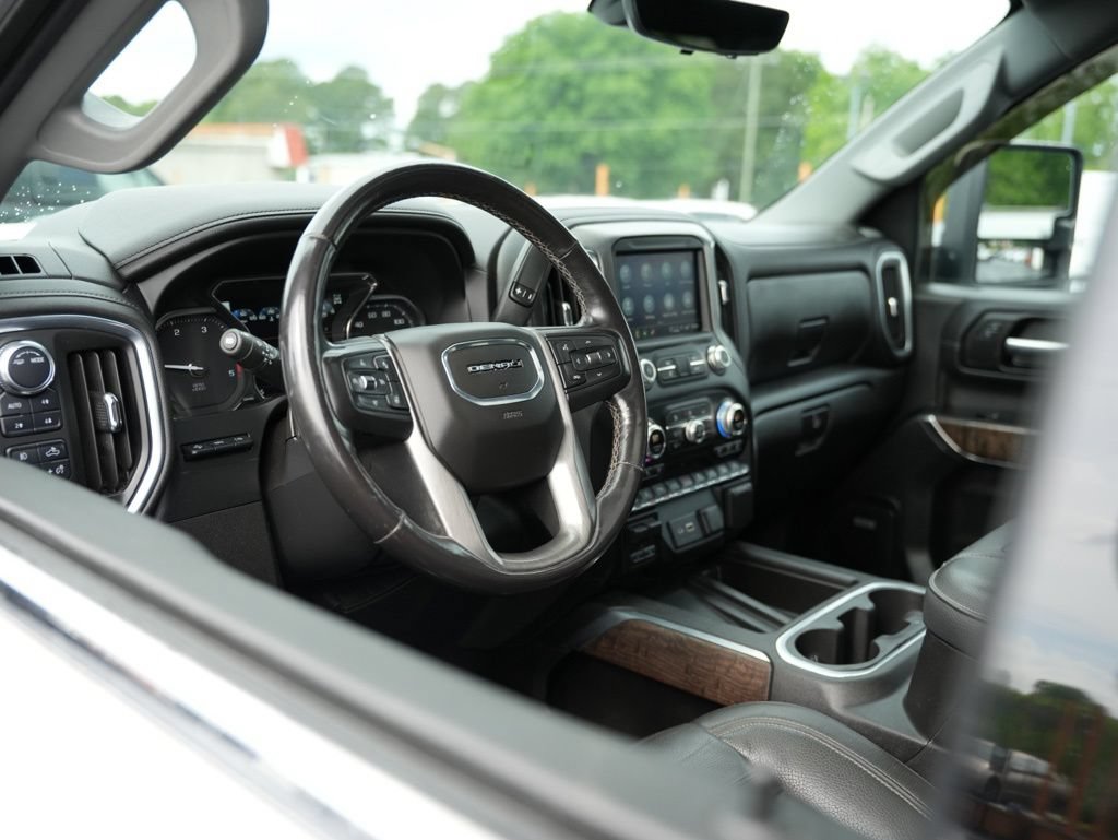 Used 2021 GMC Sierra 3500 Denali w/ Denali Ultimate Package AWD/4WD image 6