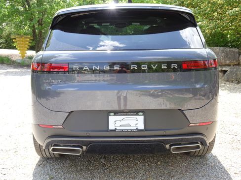 New 2026 Land Rover Range Rover Sport SE AWD/4WD image 11