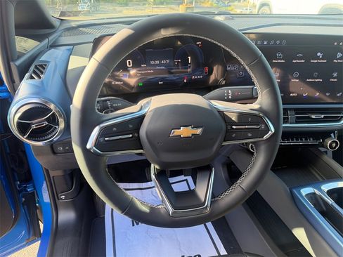 New 2026 Chevrolet Equinox EV LT image 15