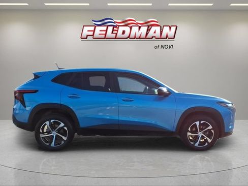 Used 2025 Chevrolet Trax RS w/ Driver Confidence Package FWD image 7