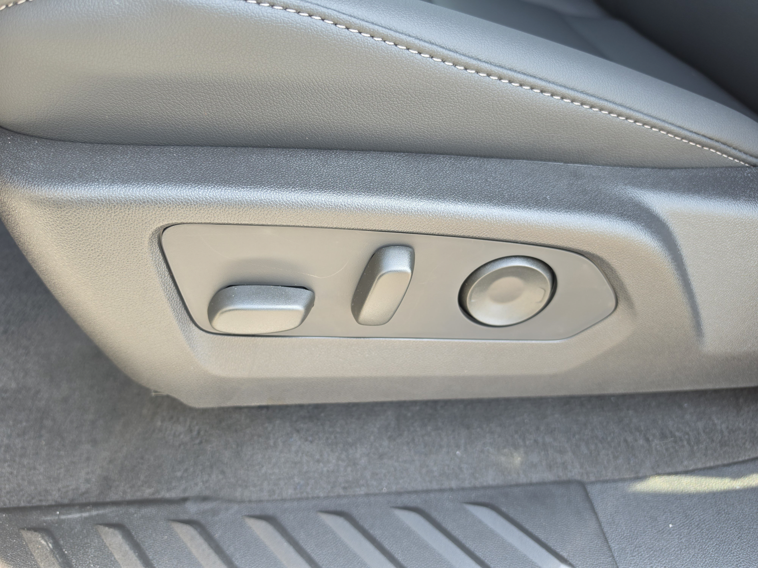 New 2026 Chevrolet Colorado LT w/ LT Convenience Package RWD image 25