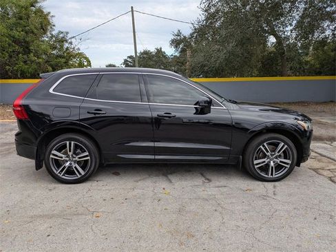Used 2020 Volvo XC60 T5 Momentum image 4